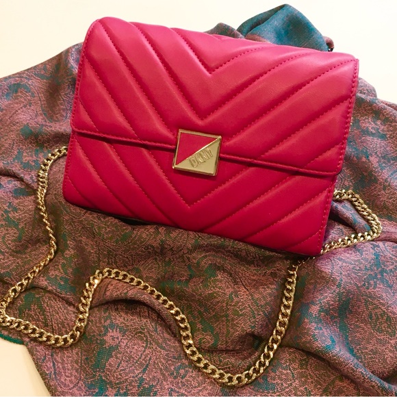 DKNY | Devon Clutch & Crossbody Quilted Hot Pink - Picture 11 of 12